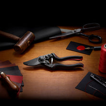 Load image into Gallery viewer, Felco 8 Premium SE - Ergonomic Large Pruning Shears