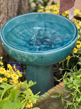 Load image into Gallery viewer, Callope Bird Bath
