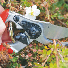 Load image into Gallery viewer, Felco 9 - Ergonomic Large Pruning Shears - for Left handers