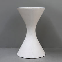 Load image into Gallery viewer, Ivory Lite Fab Planter