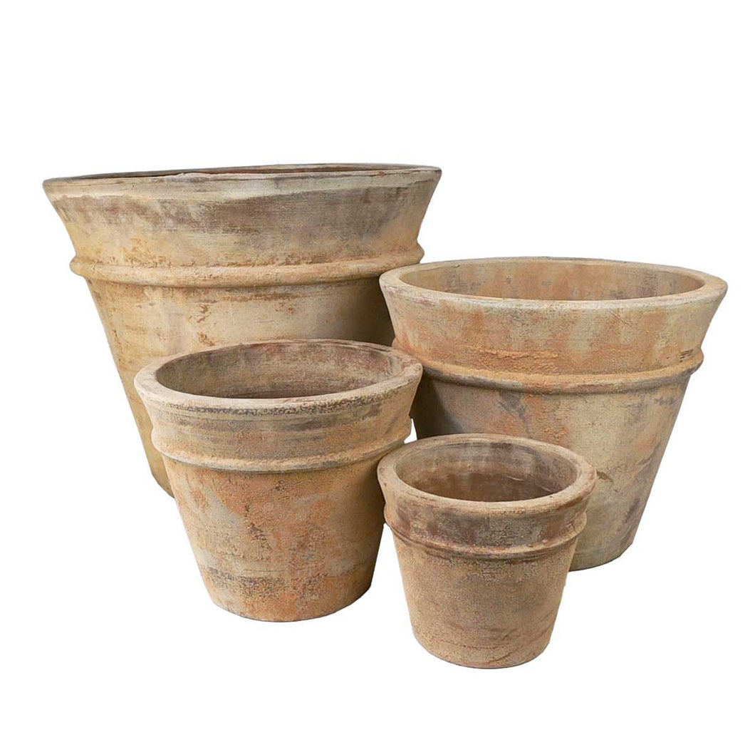 Antique Terracotta Rim Planter - Basalt