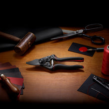Load image into Gallery viewer, Felco 6 Premium SE - Ergonomic Medium Pruning Shears
