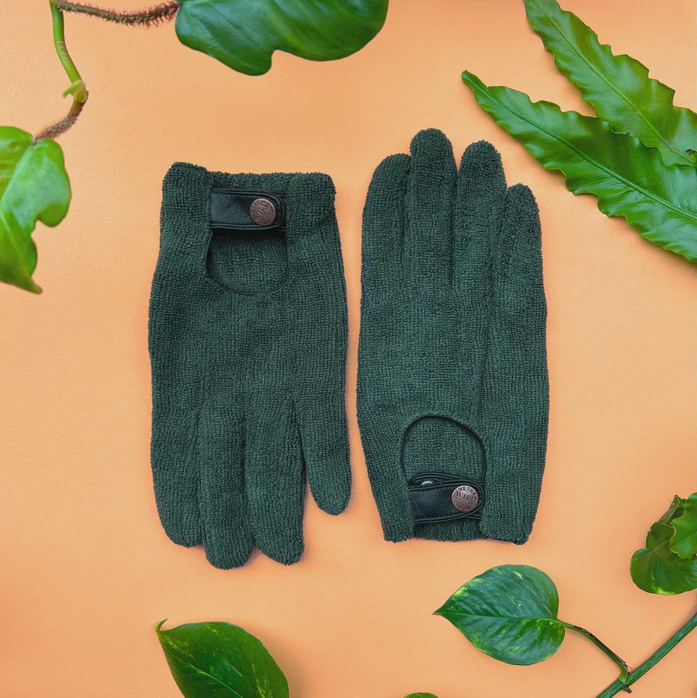 We The Wild – Leaf Cleaning Gloves