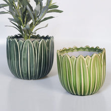 Load image into Gallery viewer, Daintree Planter Green
