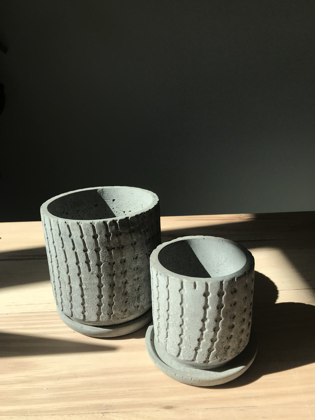 Dot line pot